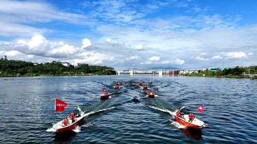 武警陜西總隊橡皮艇操作手集訓筑牢汛期水上防線